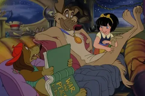 Un cane legge "Guerra e Pace" a una bambina e un altro cane, una scena da un film di Don Bluth.