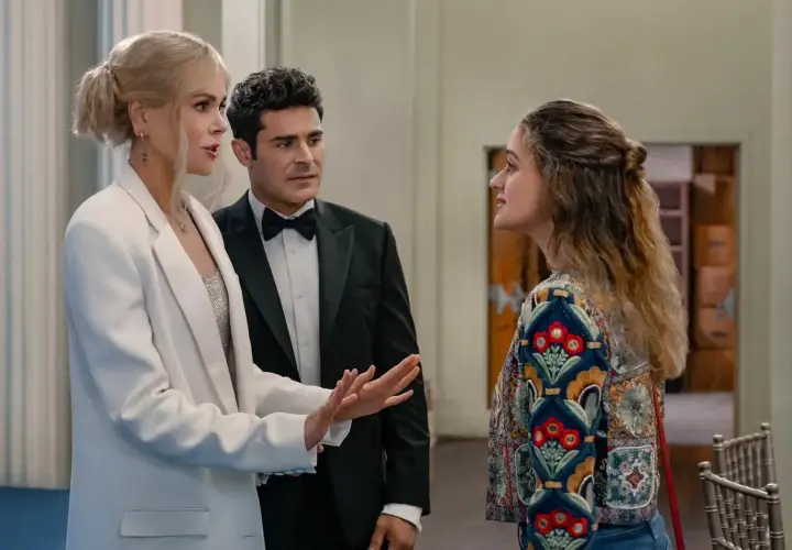 Nicole Kidman, Zac Efron e Joey King in una scena che suggerisce un complesso affare di famiglia.