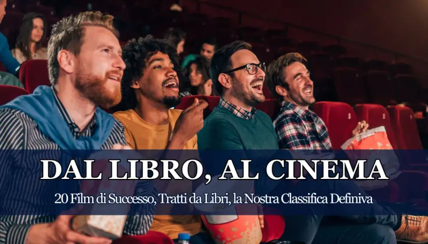 Amici al cinema ridono guardando film che hanno fatto la storia del cinema, tratti da libri.