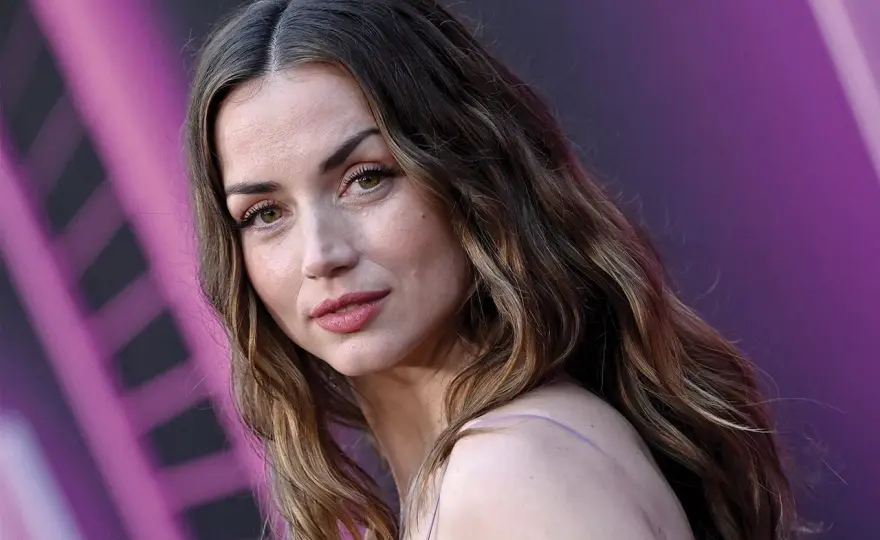 Ana de Armas - La vera storia oltre Hollywood