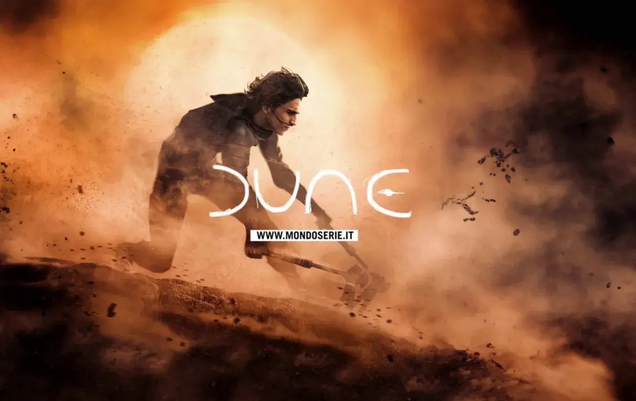 Paul Atreides corre su Arrakis, tra sabbia e polvere. Le dune recensioni del film sono positive.