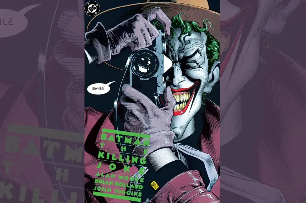 Il Joker, con il suo ghigno inquietante, scatta una foto con una vecchia macchina fotografica. La didascalia