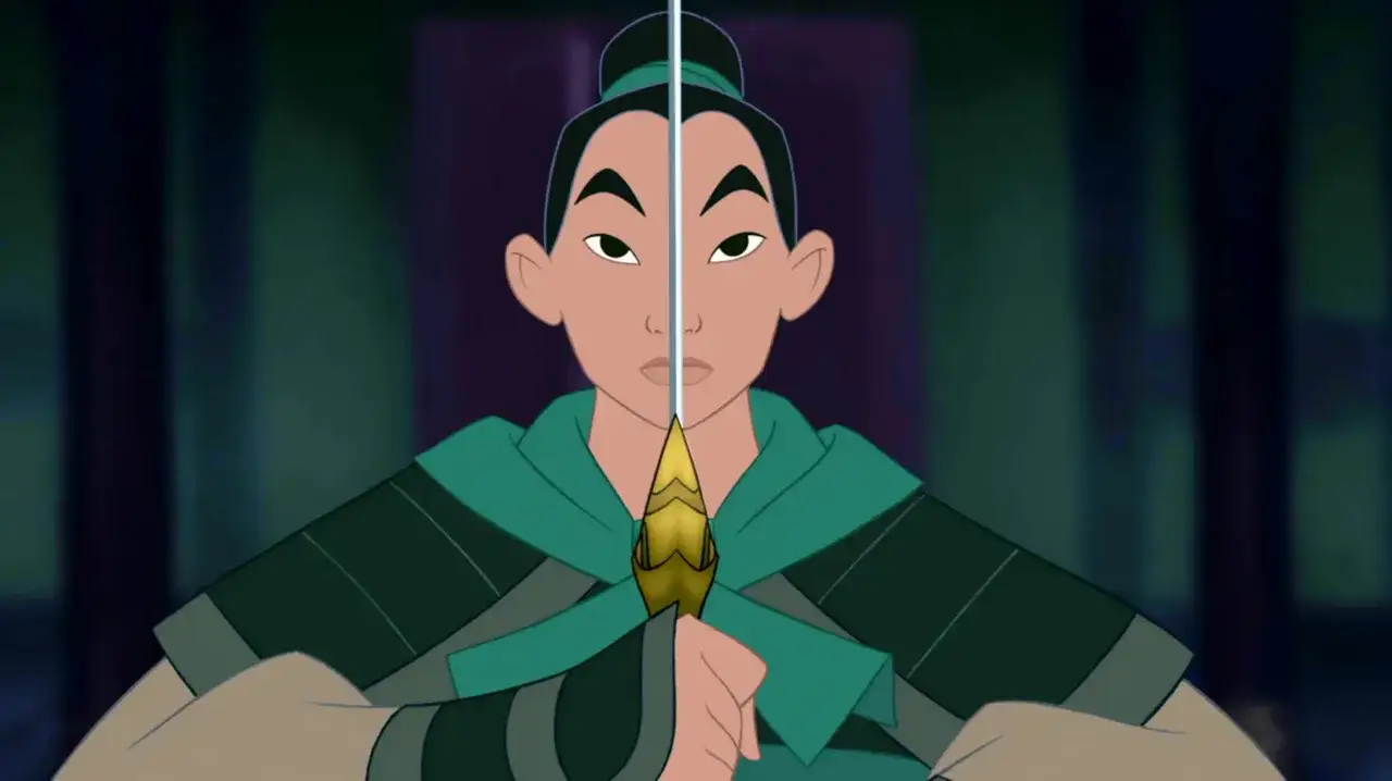 I personaggi di Mulan cartone animato, con la spada in mano, pronti alla battaglia.