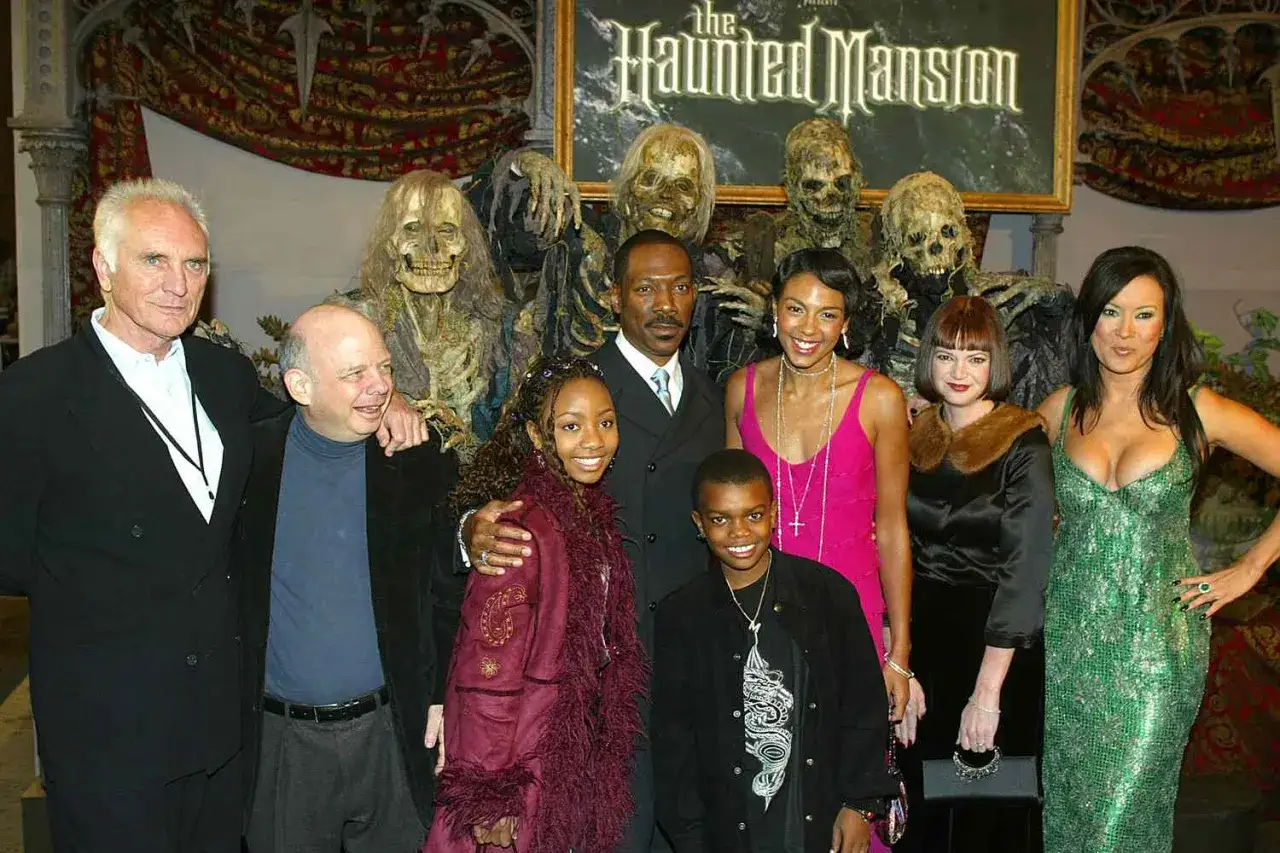 Cast di